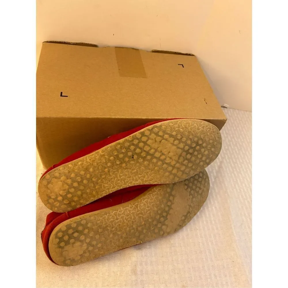 Toms red flat shoes Mens‎ size 10